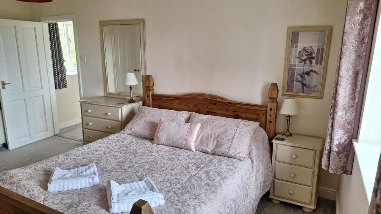 Osprey Meadow Holiday Cottages Бидейл Екстериор снимка
