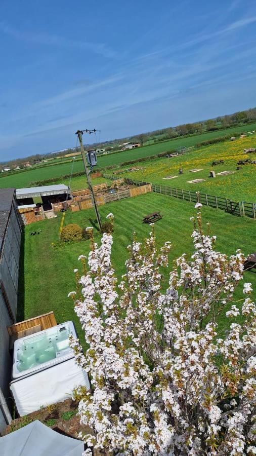 Osprey Meadow Holiday Cottages Бидейл Екстериор снимка